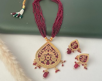 Gold Plated Thewa Necklace & Earrings set