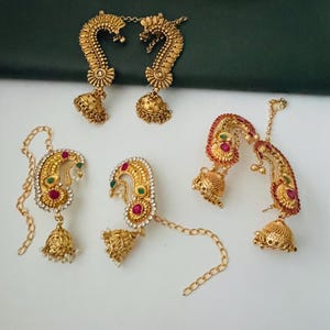 Brincos Jhumka folheados a ouro: Brincos indianos com pavão