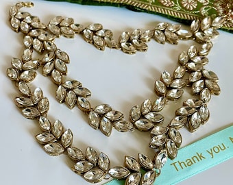 Kundan hair accessory. bridal jewelry, bridesmaid Indian jewelry