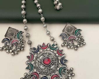Ensemble de boucles d'oreilles multicolores oxydées : pendentif vibrant, bijoux Garba