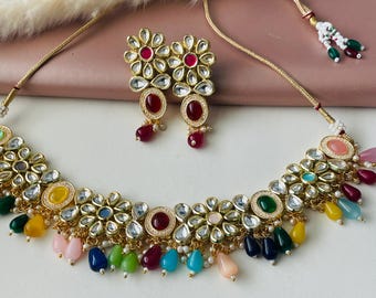 Gele Kundan-chokerset: bruidssieraden met parels en zirkonia's
