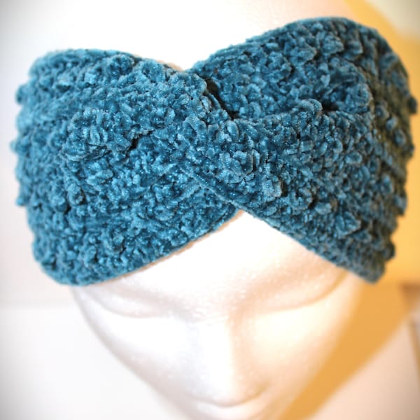 Serre tête bandeau croisé pour cheveux en fil velours bleu accessoire de coiffure cache oreilles turban femme fait main au crochet