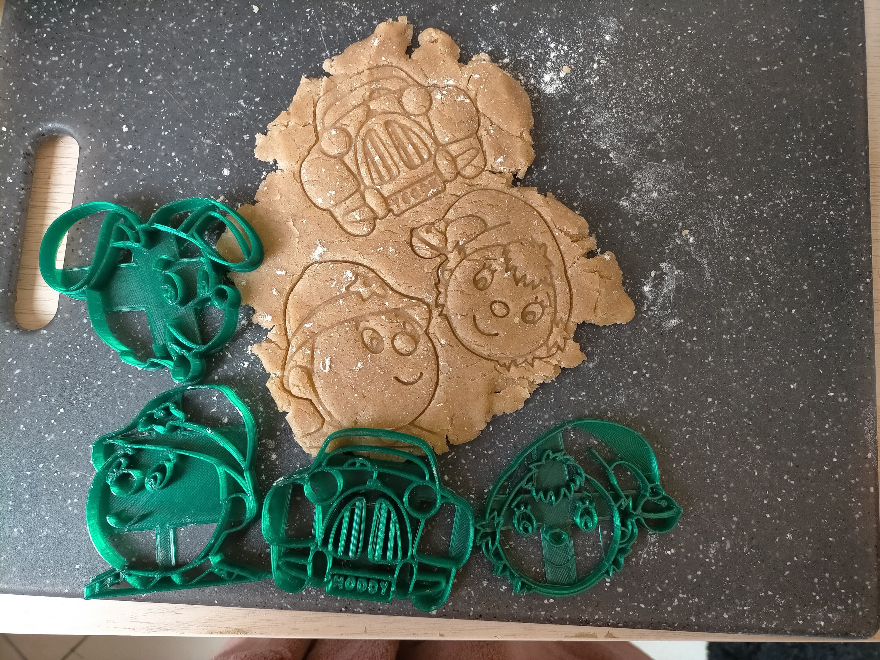 Oui Oui Emporte Pieces