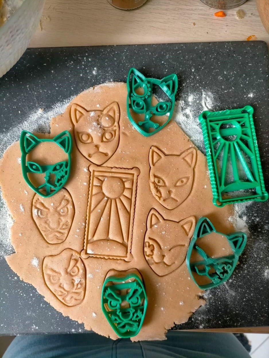 Kitsune Mask Cookie Cutter