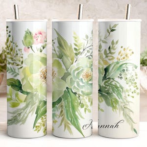 Emballage de gobelet maigre à fleurs vert sauge, ajoutez votre nom, plantes botaniques de mariage personnalisées, texte personnalisé vierge sublimation design