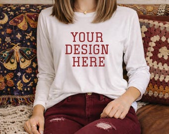 Bella Canvas 3501 Långärmad Mockup – Boho Vit Skjorta, Livsstilsmockup, POD Livsstilsfoto, POD-mockup, Vit Bella Canvas