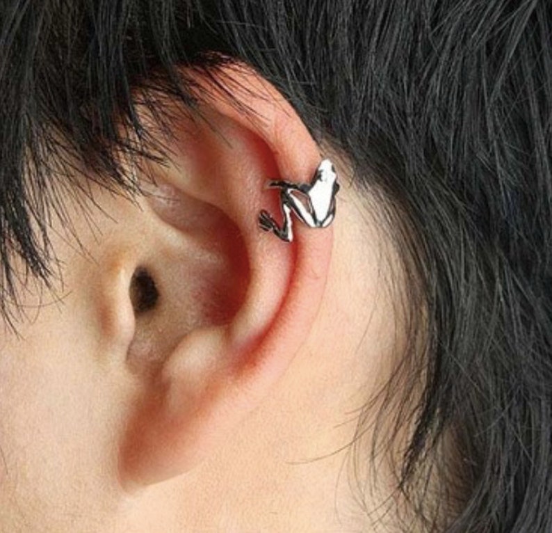 Cuff Ear Clip Wrap Earring Fashionable Silver Tone Frog