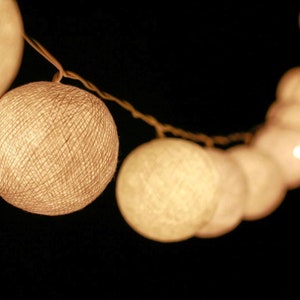 Guirlande lumineuse en boule de coton, multicolore de 9,8 pieds et 20 leds  Lanternes à boule de coton, boules en rotin Ligh