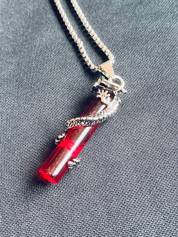 レッドドラゴンペンダントネックレス - Etsy 日本