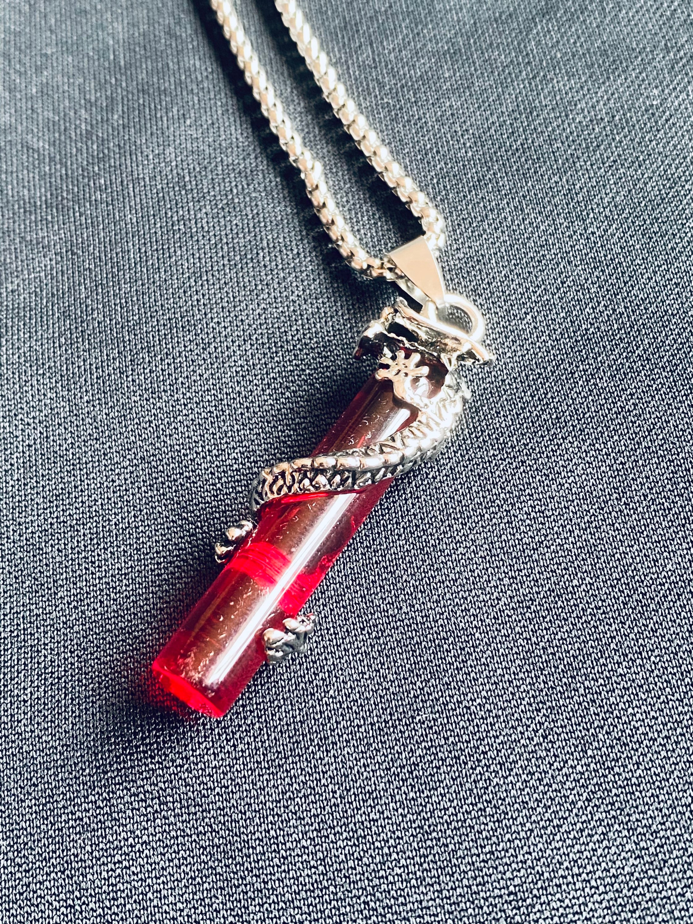 レッドドラゴンペンダントネックレス - Etsy 日本