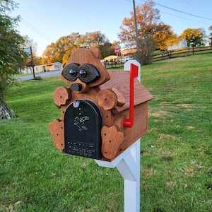 Pine Amish Mailbox Raccoon Design With Metal Insert USPS Approved Mailbox Outdoor