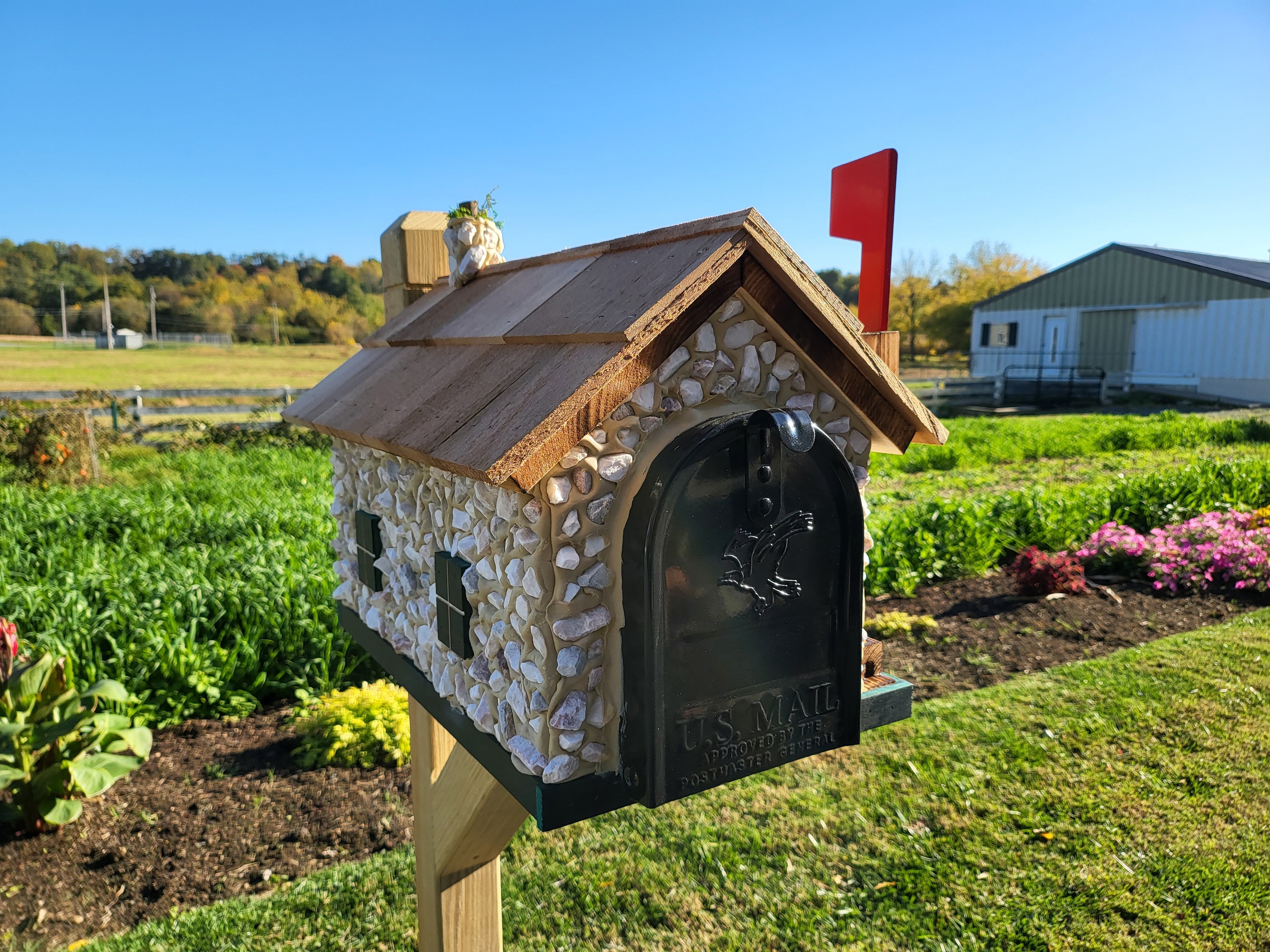 Brown - Post-Mount Mailboxes / Mailboxes & Accessories