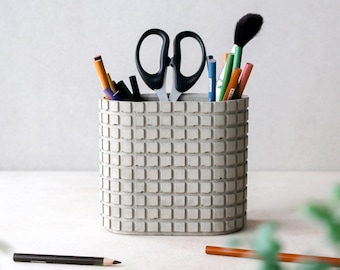 Organizer da scrivania architettonico in cemento / Set di accessori da scrivania in cemento grigio / Grande supporto per cancelleria / Organizer da scrivania minimalista / Regalo da scrivania