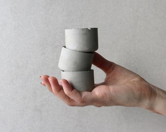 Set of 3 small concrete planters | Small round minimalistic concrete planters | Succulent pots