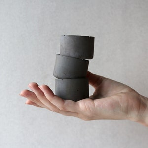 Set of 3 small dark concrete planters | Small round minimalistic concrete planters | Black planter pots