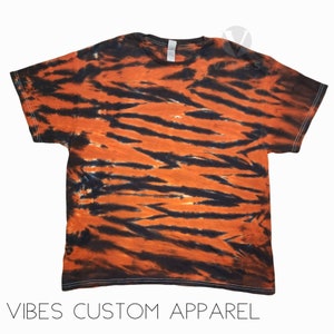 T-shirt enfant unisexe Tigre rayures noir et orange foncé tie-dye hippie unisexe pour tout-petits et jeunes image 1