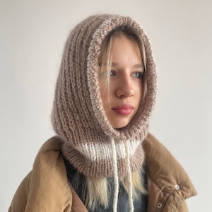 Women's hand knitted hooded scarf, mohair wool, beige, warm hood, balaclava, snood scarf, soft, fluffy, shipping from Europe