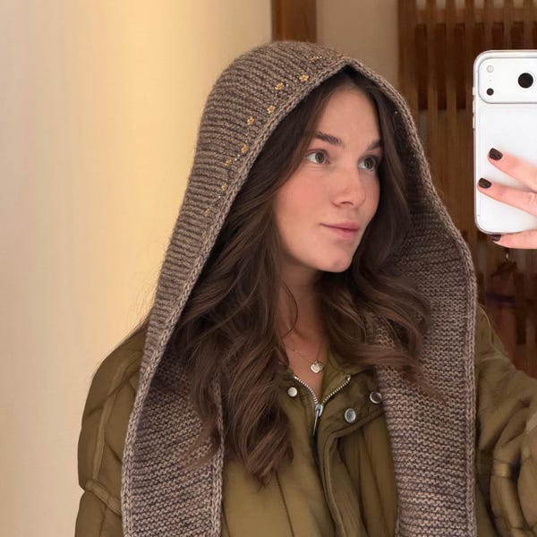 Sophie Hood Scarf Knitting Pattern PDF, Instruction in English, DIY Written Tutorial – Garter Stitch, Beginner Friendly, Winter Knit Pattern