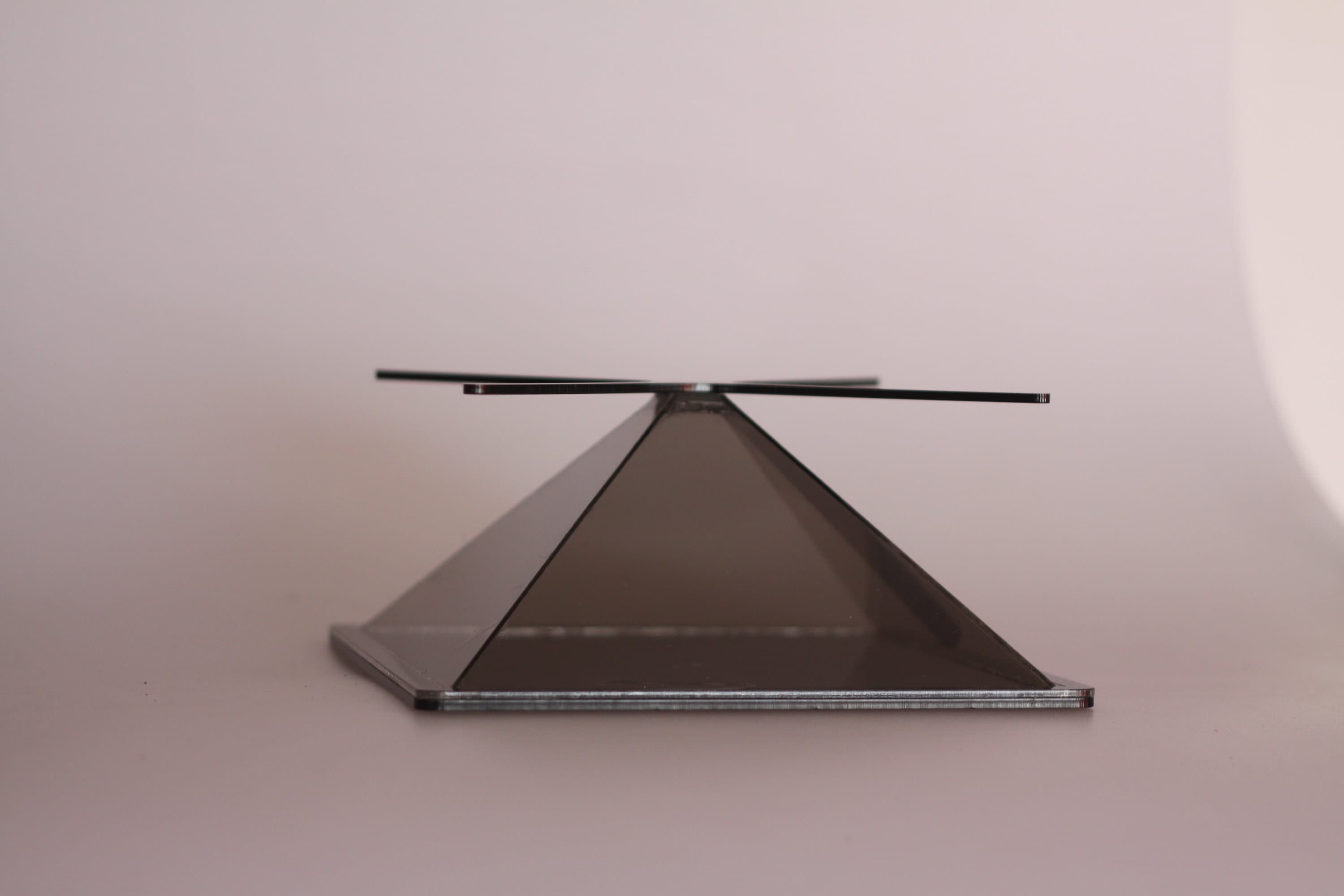 3D Holographic Pyramid for 10