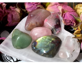Love Crystal Pouches - Crystals for Love - Aventurine, Rhodonite, Clear Quartz, Labradorite, Rose Quartz, Pink Amethyst