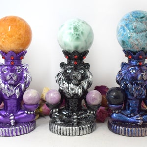 Crowned Lion Yogi Crystal Ball Stand/Sphere Holder