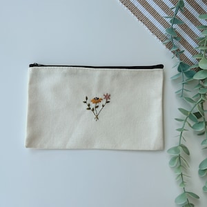 Hand Embroidered Floral Pouch, Pencil Case, Makeup Pouch, Hand Embroidery, Cute Gift, Cute Pouch, Birthday Gift, Bridesmaids Gift