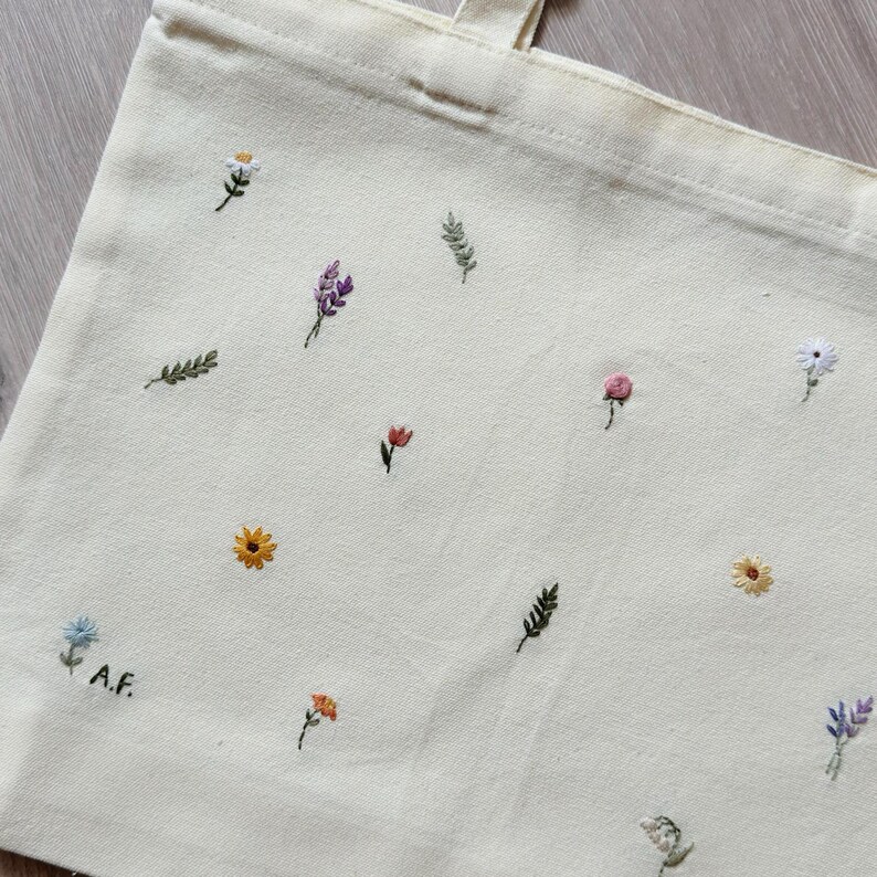 Hand Embroidered Floral Tote Bag: Personalized Initial Cotton Zipper ...