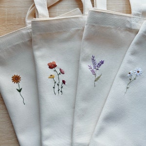 Basic Flower Tote Bag, Hand Embroidered Flower Tote, Sunflower Tote, Daisy Tote, Lavender Tote, Poppy Flowers Tote, Bridesmaids Gift