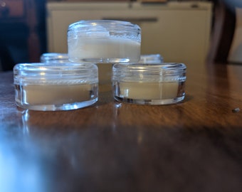 Natural Lip Balm Beeswax Coconut Oil