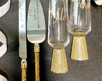Ensemble de 2 flûtes pour grillage de mariage, flûtes de grillage en strass, verres à champagne modernes bordés d'or, flûtes de mariage bling, verres en cristaux