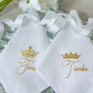 Bride and groom dinner napkins embroidered 100% linen napkins or cotton napkins, embroidered cloth napkins, gold or silver wedding napkins