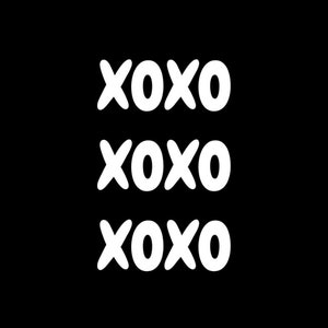 Trendy XOXO Black & White Wall Art. XOXO Printable. Art Print. XOXO Poster. Dorm Room. Love Poster. Room Decor. Digital Download.