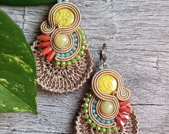 Orecchini soutache 'Amazzonia', con inserti ad uncinetto, GloriaHMjewelry