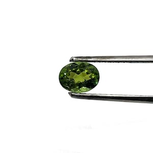 Turmalina Verde Natural Facetada - Oval
