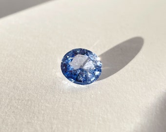 Zaffiro blu naturale molto grande dello Sri Lanka (Ceylon) - semirotondo