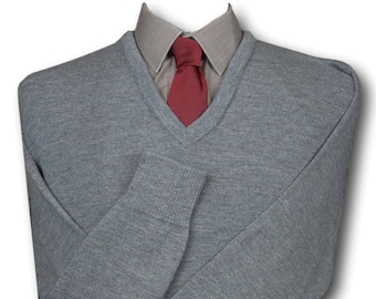 Plain Grey &#39;V&#39; Neck WOOLLEN School Uniform Jersey With Straight Cuffs