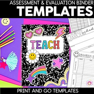 Puede incluir: Una libreta negra y blanca con un diseño colorido de "TEACH" y varias pegatinas. La libreta tiene el título "Plantillas de carpeta de evaluación y evaluación" y tiene el texto "Plantillas para imprimir y usar" en la parte inferior. La libreta está rodeada de útiles escolares coloridos.