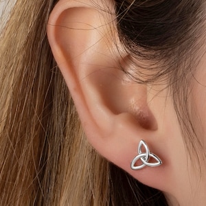 Boucles d'oreilles en or massif 14 carats Trinity Knot, boucles d'oreilles infinity Trinity celtique, cadeau pour elle, cadeau meilleur ami, cadeau de Noël