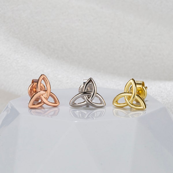 Boucles d’oreilles Trinity Knot Stud en argent sterling, bijoux celtiques Trinity Infinity, cadeau pour elle, cadeau du meilleur ami, cadeau de Noël