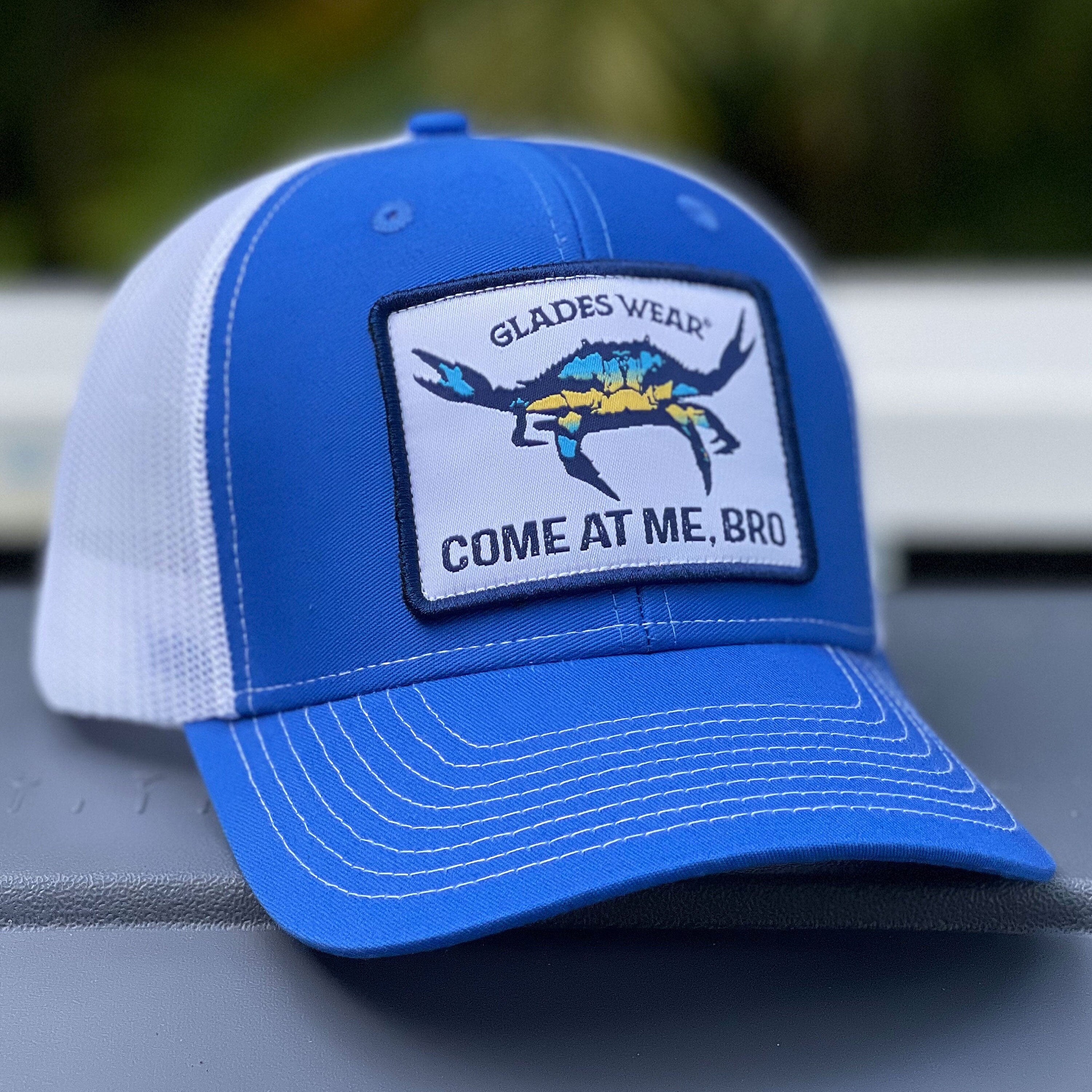 Everglades Blue Crab Patch Mesh Snap Back Trucker Hat for Men Women - Unique Breathable Florida Fly Fishing Hunting Fishermen Gift