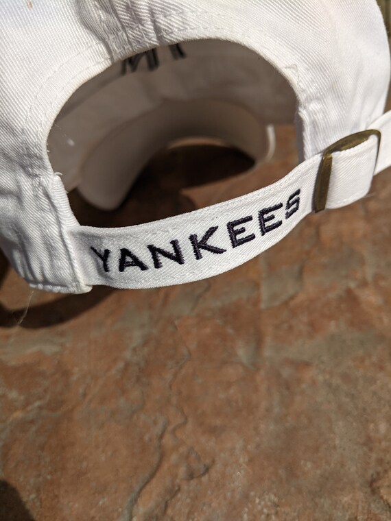 Vintage 90's New York Yankees Strapback Dad Hat - image 9