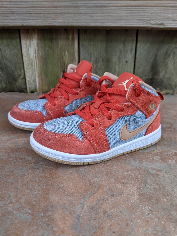 Toddler Retro Air Jordan 1 DM4385-600 Red Denim Sn