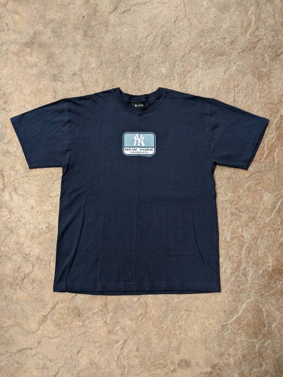 Vintage 00's 2001 New York Yankees T-shirt