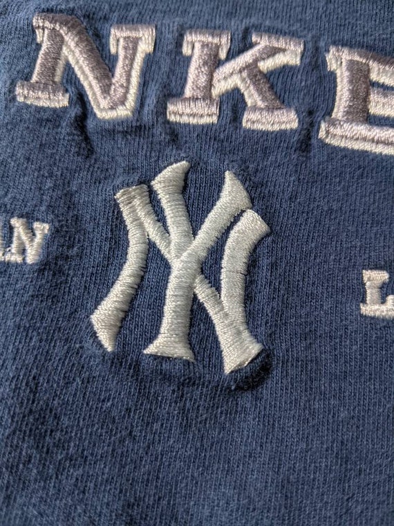 Vintage 90's New York Yankees T-Shirt - image 6