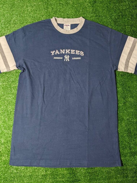 Vintage 90's New York Yankees T-Shirt - image 2