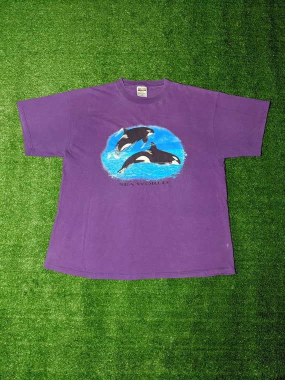 Vintage 90's Sea World Orca Killer Whale T-shirt