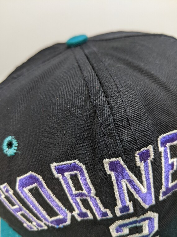 Vintage 90's Charlotte Hornets Larry Johnson Snap… - image 4