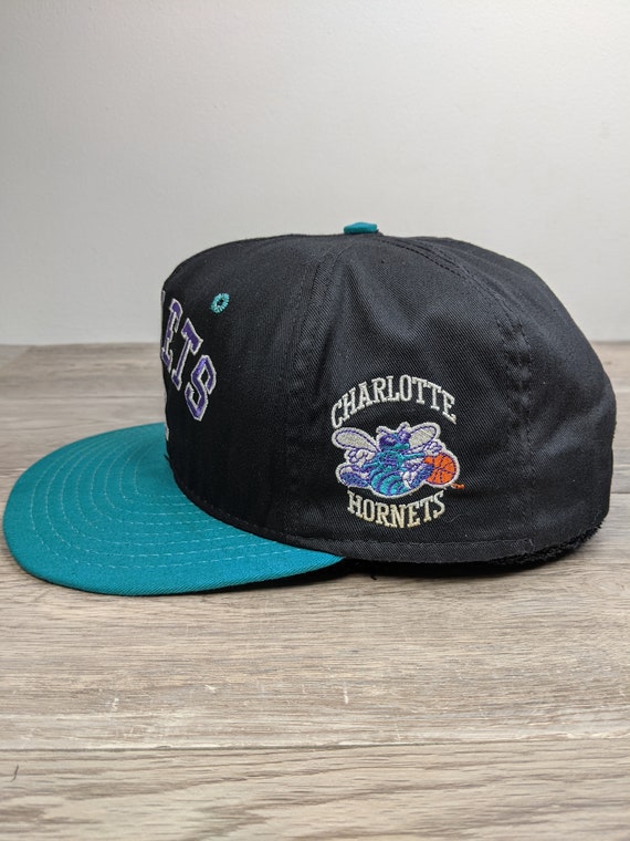 Vintage 90's Charlotte Hornets Larry Johnson Snap… - image 5