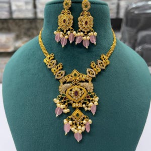 Złoty naszyjnik Temple z perłami Monalisa, koralikami cyrkoniowymi i diamentami, ślub w południowych Indiach, Haram