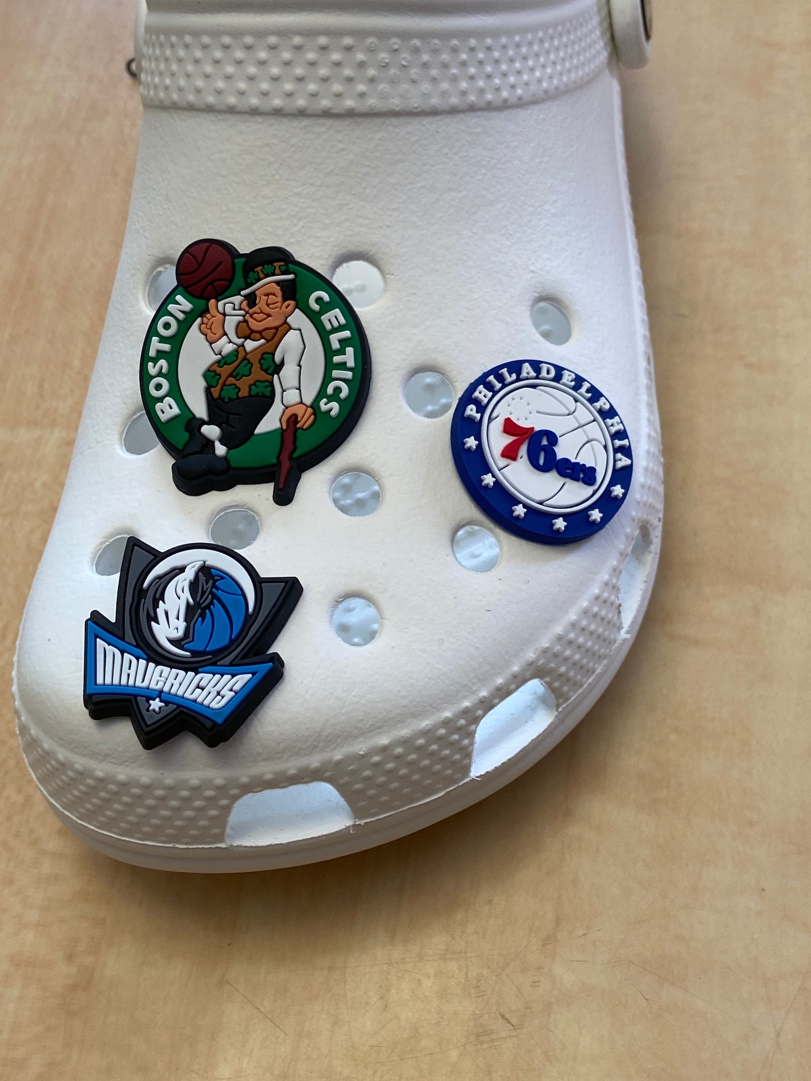 basket ball crocs